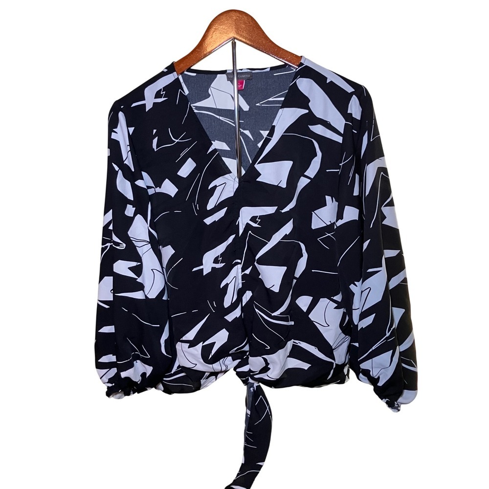 Vince Camuto Blouse Women's Modern  Large Black White Tie Front Abstract Print